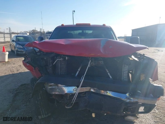 2006 Chevrolet Silverado 2500HD LT1 with VIN 1GCHK23D66F140082, listed as a IAAI auction lot 41331361 with NaN miles. Bid and sale history available at carsss.com. Image 12.