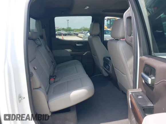 2019 GMC Sierra 1500 SLT z VIN 3GTU9DED4KG197425, wystawiony jako IAAI lot #42105713 z przebiegiem 103 061 mil mil oraz . Historia ofert i sprzedaży dostępna na DreamBid. Obrazek 8.