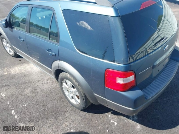 2005 Ford Freestyle SEL with VIN 1FMDK02105GA06621, listed as a IAAI auction lot 42008979 with 230,861 mi miles. Bid and sale history available at carsss.com. Image 3.