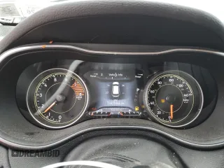 2021 Jeep Cherokee Trailhawk z VIN 1C4PJMBXXMD110534, wystawiony jako Copart lot #56333785 z przebiegiem 53 310 mil mil oraz Szkoda całkowita • Salvage title. Historia ofert i sprzedaży dostępna na DreamBid. Obrazek 9.