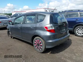 2012 Honda Fit с VIN JHMGE8H37CC034466, выставлен на аукционе IAAI как лот 42268138 с пробегом Не указан миль и . История ставок и продаж доступна на DreamBid. Изображение 3.