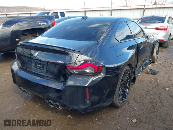 2024 BMW M2 z VIN 3MF13DM09R8E89933, wystawiony jako IAAI lot #41585250 z przebiegiem 15 462 mil mil oraz . Historia ofert i sprzedaży dostępna na DreamBid. Obrazek 4.