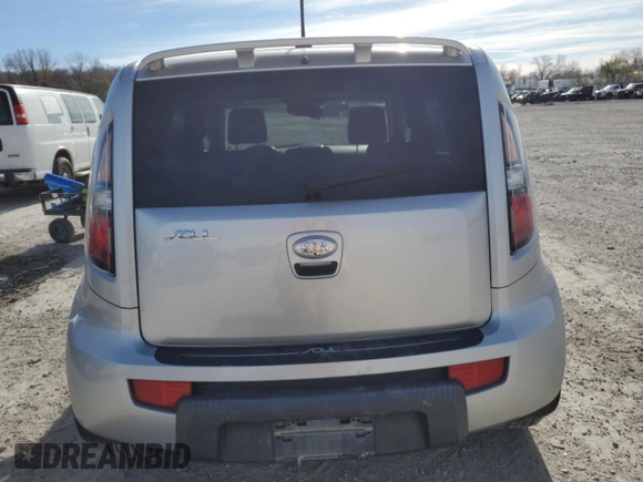 2010 Kia Soul + with VIN KNDJT2A28A7103862, listed as a Copart auction lot 82301844 with 188,238 mi miles and Salvage Title. Bid and sale history available at carsss.com. Image 6.