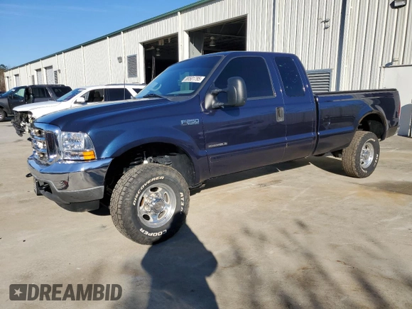 2001 Ford Super Duty F-250 XL with VIN 1FTNX20F11EB60992, listed as a Copart auction lot 88501795 with 136,557 mi miles and Salvage Title. Bid and sale history available at carsss.com. Image 1.