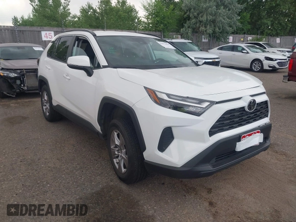 2024 Toyota RAV4 XLE with VIN 2T3P1RFV2RW454181, listed as a IAAI auction lot 42673458 with 31,803 mi miles and . Bid and sale history available at DreamBid. Image 1.