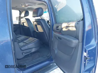 2012 Chevrolet Suburban LT with VIN 1GNSKJE71CR267623, listed as a IAAI auction lot 41538327 with 193,501 mi miles. Bid and sale history available at carsss.com. Image 8.