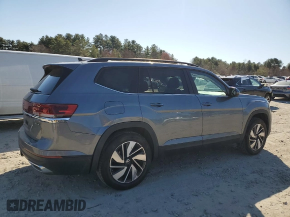 2024 Volkswagen Atlas SE with VIN 1V2HR2CA2RC536368, listed as a Copart auction lot 53490425 with 15,331 mi miles and Salvage title. Bid and sale history available at DreamBid. Image 3.