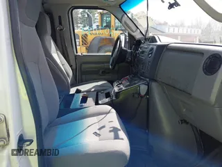 2014 Ford E-Series Commercial с VIN 1FDSS3EL4EDB15185, выставлен на аукционе IAAI как лот 42077189 с пробегом 306 495 миль миль и . История ставок и продаж доступна на DreamBid. Изображение 5.