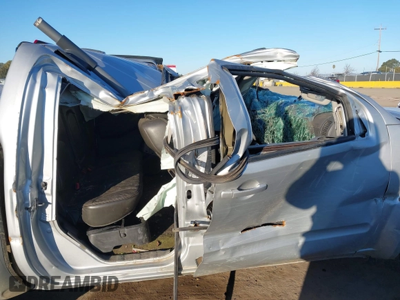 2014 Nissan Frontier SV with VIN 1N6AD0EV7EN762178, listed as a IAAI auction lot 41357263 with Not provided miles and . Bid and sale history available at DreamBid. Image 12.