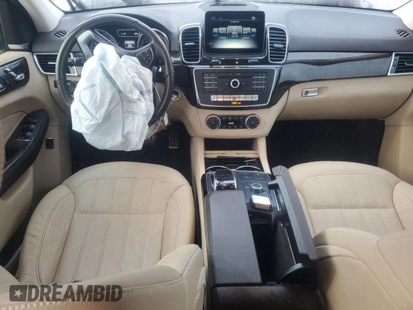 2019 Mercedes-Benz GLE 400 z VIN 4JGDA5GB1KB215389, wystawiony jako Copart lot #85123804 z przebiegiem 32 055 mil mil oraz Szkoda całkowita • Salvage title. Historia ofert i sprzedaży dostępna na DreamBid. Obrazek 8.