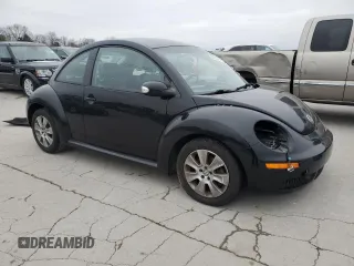 2008 Volkswagen New Beetle Coupe S with VIN 3VWPG31C78M518715, listed as a Copart auction lot 87604915 with 95,243 mi miles and Clean Title. Bid and sale history available at carsss.com. Image 4.