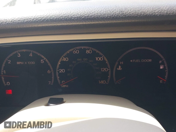 2005 Lincoln Navigator Luxury z VIN 5LMFU27535LJ04900, wystawiony jako IAAI lot #42050316 z przebiegiem 293 904 mil mil oraz . Historia ofert i sprzedaży dostępna na DreamBid. Obrazek 7.