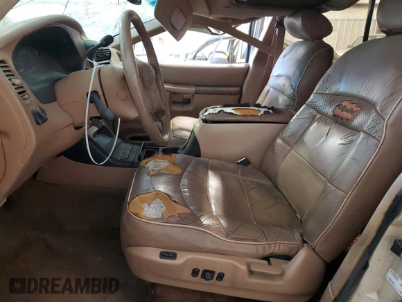 1996 Ford Explorer XLT z VIN 1FMDU32P0TZB87284, wystawiony jako Copart lot #82184024 z przebiegiem 117 882 mil mil oraz Nie do naprawy • Non repairable. Historia ofert i sprzedaży dostępna na DreamBid. Obrazek 7.