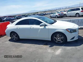 2014 Mercedes-Benz CLA 250 z VIN WDDSJ4EB3EN045327, wystawiony jako IAAI lot #42090466 z przebiegiem 121 805 mil mil oraz . Historia ofert i sprzedaży dostępna na DreamBid. Obrazek 12.
