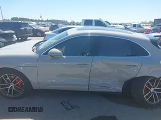 2024 Porsche Macan S с VIN WP1AG2A51RLB39585, выставлен на аукционе IAAI как лот 41750024 с пробегом Не указан миль и . История ставок и продаж доступна на DreamBid. Изображение 14.