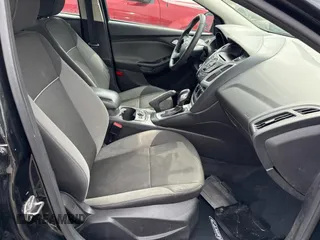 2014 Ford Focus SE with VIN 1FADP3K25EL200882, listed as a Copart auction lot 54733815 with 152,377 mi miles and Clean Title. Bid and sale history available at carsss.com. Image 5.