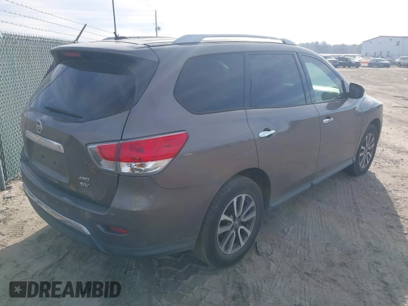 2014 Nissan Pathfinder Platinum with VIN 5N1AR2MMXEC623730, listed as a IAAI auction lot 41667666 with 206,630 mi miles and . Bid and sale history available at DreamBid. Image 4.
