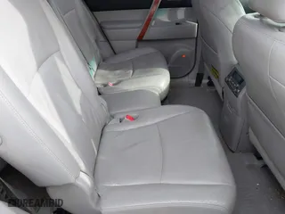 2008 Toyota Highlander Limited with VIN JTEES42A882102218, listed as a IAAI auction lot 41854197 with 283,853 mi miles. Bid and sale history available at carsss.com. Image 8.