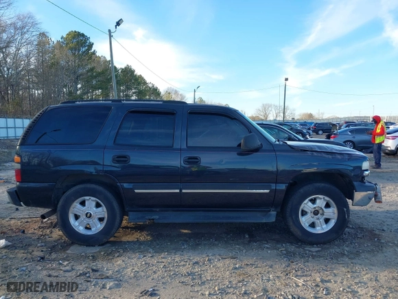 2005 Chevrolet Tahoe LS with VIN 1GNEK13T75J126912, listed as a IAAI auction lot 41370116 with 242,937 mi miles. Bid and sale history available at carsss.com. Image 13.