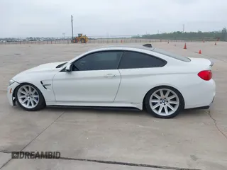 2015 BMW M4 z VIN WBS3R9C54FK329174, wystawiony jako IAAI lot #41923136 z przebiegiem 54 379 mil mil oraz . Historia ofert i sprzedaży dostępna na DreamBid. Obrazek 14.