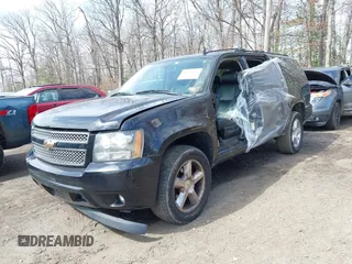 2010 Chevrolet Suburban LTZ with VIN 1GNUKKE31AR271504, listed as a IAAI auction lot 41870727 with 187,198 mi miles. Bid and sale history available at carsss.com. Image 2.