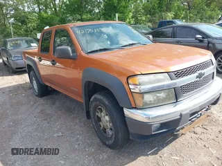 2005 Chevrolet Colorado 1SF LS Z71 with VIN 1GCDT136758169021, listed as a IAAI auction lot 42175159 with 217,734 mi miles. Bid and sale history available at carsss.com. Image 1.