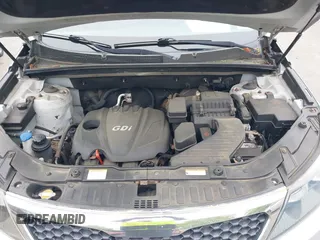 2012 Kia Sorento LX with VIN 5XYKTDA60CG296159, listed as a IAAI auction lot 42197638 with 198,676 mi miles and . Bid and sale history available at carsss.com. Image 10.