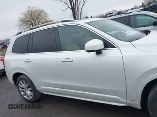 2017 Volvo XC90 Momentum with VIN YV4A22PK7H1134864, listed as a IAAI auction lot 42013875 with 200,367 mi miles. Bid and sale history available at carsss.com. Image 13.
