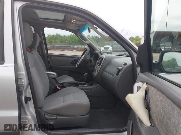 2006 Ford Escape XLT z VIN 1FMYU03136KA68913, wystawiony jako IAAI lot #42265822 z przebiegiem 129 401 mil mil oraz . Historia ofert i sprzedaży dostępna na DreamBid. Obrazek 5.
