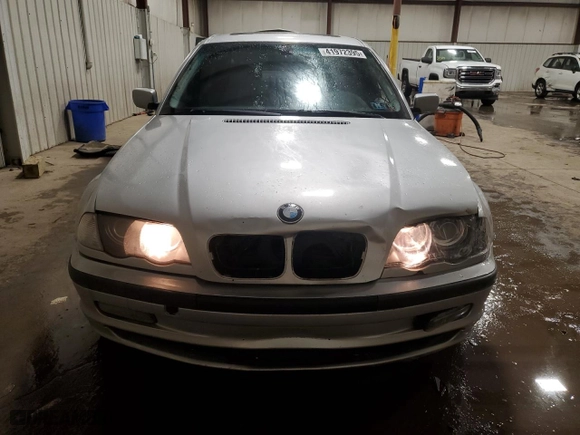 1999 BMW 3 Series 328i with VIN WBAAM5338XFR04467, listed as a Copart auction lot 41972395 with 177,164 mi miles and Salvage Title. Bid and sale history available at carsss.com. Image 5.
