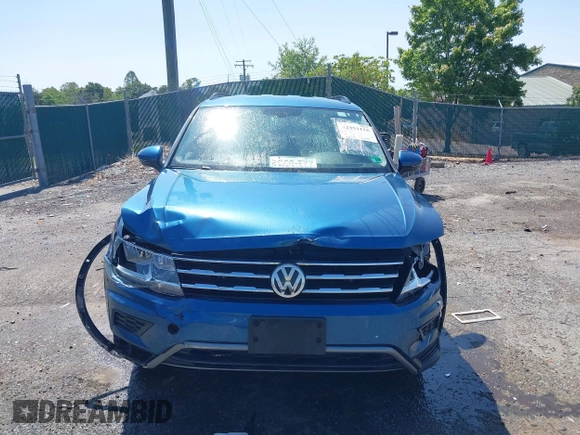 2018 Volkswagen Tiguan SEL with VIN 3VV2B7AX9JM143441, listed as a IAAI auction lot 42351115 with 160,646 mi miles and . Bid and sale history available at DreamBid. Image 12.