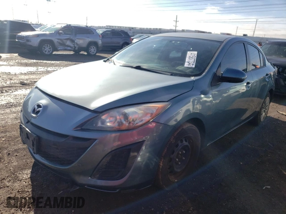 2010 Mazda 3 i Sport z VIN JM1BL1SFXA1272736, wystawiony jako Copart lot #68220164 z przebiegiem 138 024 mil mil oraz Nie do naprawy • Non repairable. Historia ofert i sprzedaży dostępna na DreamBid. Obrazek 1.