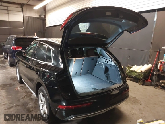 2024 Audi Q5 Premium with VIN WA1ABAFY0R2064293, listed as a IAAI auction lot 41084226 with 5,701 mi miles and . Bid and sale history available at DreamBid. Image 3.