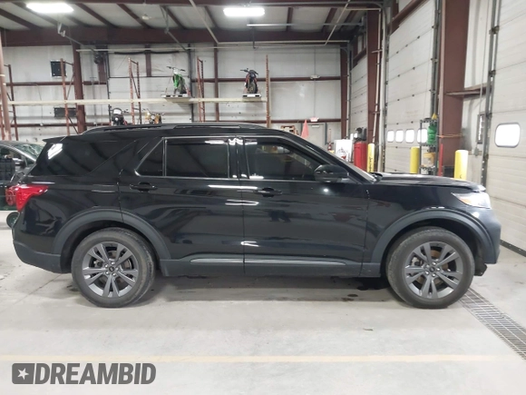 2022 Ford Explorer XLT z VIN 1FMSK8DH8NGA68848, wystawiony jako IAAI lot #41996766 z przebiegiem 48 191 mil mil oraz . Historia ofert i sprzedaży dostępna na DreamBid. Obrazek 13.