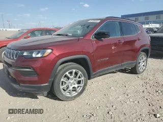 2022 Jeep Compass Latitude Lux with VIN 3C4NJDFB2NT221516, listed as a Copart auction lot 45726005 with 16,953 mi miles and Salvage title. Bid and sale history available at DreamBid. Image 1.