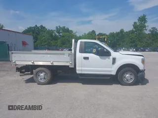 2018 Ford F-250 XL z VIN 1FDBF2A60JEC21183, wystawiony jako IAAI lot #42589005 z przebiegiem 76 581 mil mil oraz . Historia ofert i sprzedaży dostępna na DreamBid. Obrazek 12.
