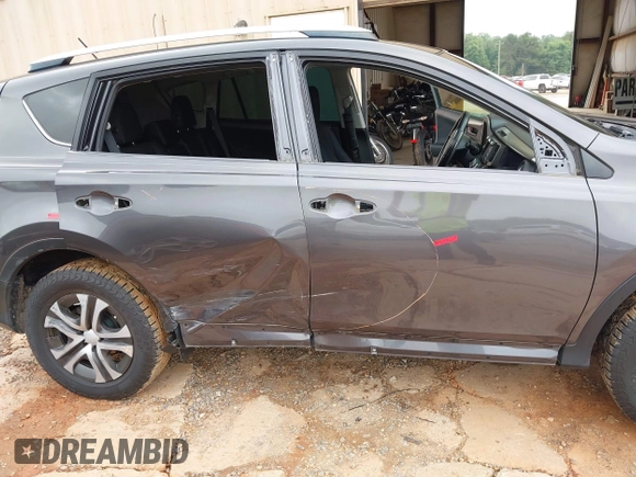 2015 Toyota RAV4 LE z VIN 2T3BFREV1FW401691, wystawiony jako IAAI lot #42346441 z przebiegiem 111 711 mil mil oraz . Historia ofert i sprzedaży dostępna na DreamBid. Obrazek 6.