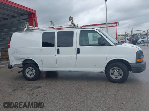 2010 Chevrolet Express Cargo z VIN 1GCZGFBA2A1112225, wystawiony jako IAAI lot #42664892 z przebiegiem 236 573 mil mil oraz . Historia ofert i sprzedaży dostępna na DreamBid. Obrazek 13.