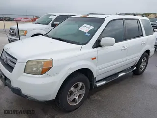 2006 Honda Pilot EX-L with VIN 5FNYF28566B038128, listed as a IAAI auction lot 41840111 with 231,361 mi miles. Bid and sale history available at carsss.com. Image 2.