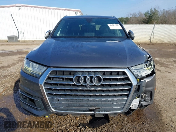 2017 Audi Q7 Premium Plus with VIN WA1LAAF71HD025850, listed as a IAAI auction lot 41567701 with 92,294 mi miles. Bid and sale history available at carsss.com. Image 13.