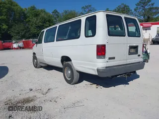 2004 Ford Econoline Passenger XL with VIN 1FBSS31L04HB18896, listed as a IAAI auction lot 42038029 with 252,825 mi miles. Bid and sale history available at carsss.com. Image 3.