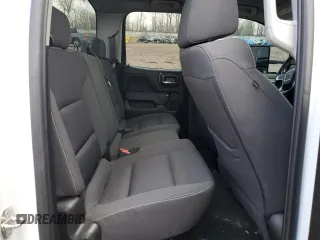 2019 GMC Sierra 1500 SLE z VIN 2GTV2MEC0K1170652, wystawiony jako Copart lot #53474495 z przebiegiem 58 181 mil mil oraz Czysty tytuł • Clean title. Historia ofert i sprzedaży dostępna na DreamBid. Obrazek 10.
