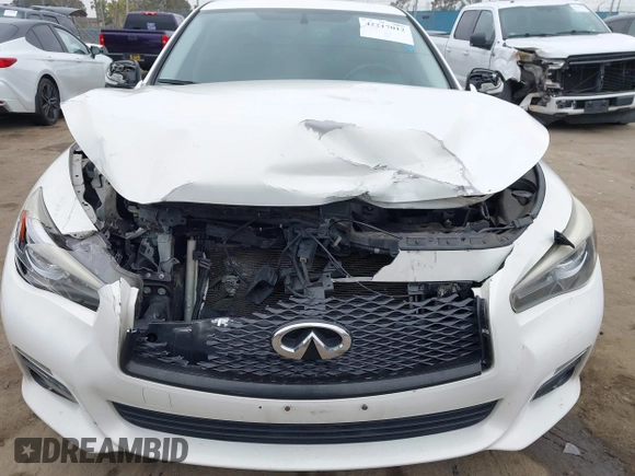 2015 Infiniti Q50 Premium z VIN JN1BV7AP2FM344044, wystawiony jako IAAI lot #42217012 z przebiegiem 155 714 mil mil oraz . Historia ofert i sprzedaży dostępna na DreamBid. Obrazek 6.