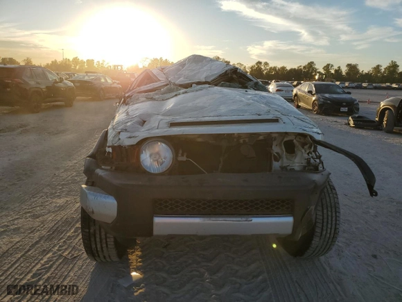 2013 Toyota FJ Cruiser with VIN JTEBU4BF4DK158210, listed as a Copart auction lot 76558404 with 0 mi miles and Non Repairable. Bid and sale history available at carsss.com. Image 5.