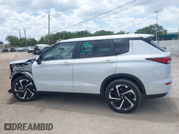 2024 Mitsubishi Outlander SE z VIN JA4J3VA83RZ082399, wystawiony jako IAAI lot #42305992 z przebiegiem 11 622 mil mil oraz . Historia ofert i sprzedaży dostępna na DreamBid. Obrazek 14.