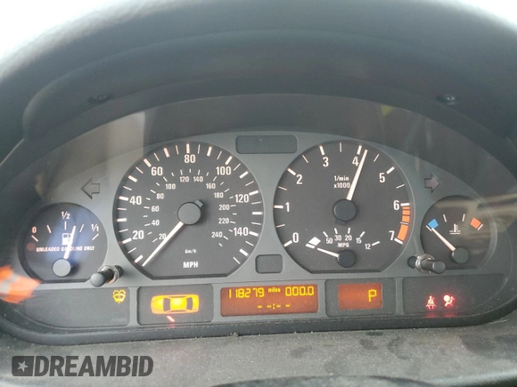2003 BMW 3 Series 325i with VIN WBAEN33443PC12127, listed as a Copart auction lot 45058375 with 118,279 mi miles and Salvage Title. Bid and sale history available at carsss.com. Image 9.