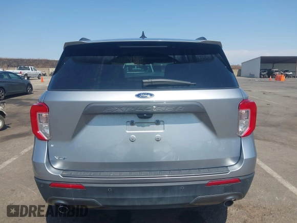 2022 Ford Explorer XLT with VIN 1FMSK7DH3NGB53736, listed as a IAAI auction lot 42417356 with 31,446 mi miles and . Bid and sale history available at DreamBid. Image 17.