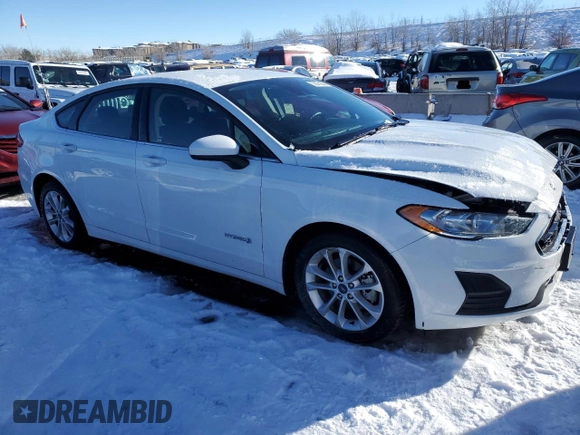 2019 Ford Fusion Hybrid SE with VIN 3FA6P0LU2KR216395, listed as a Copart auction lot 73071552 with 21,922 mi miles. Bid and sale history available at carsss.com. Image 4.