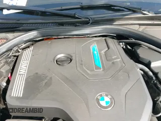 2022 BMW 3 Series 330e с VIN WBA5P7C04NFM05687, выставлен на аукционе IAAI как лот 41520491 с пробегом 27 654 миль миль и . История ставок и продаж доступна на DreamBid. Изображение 22.