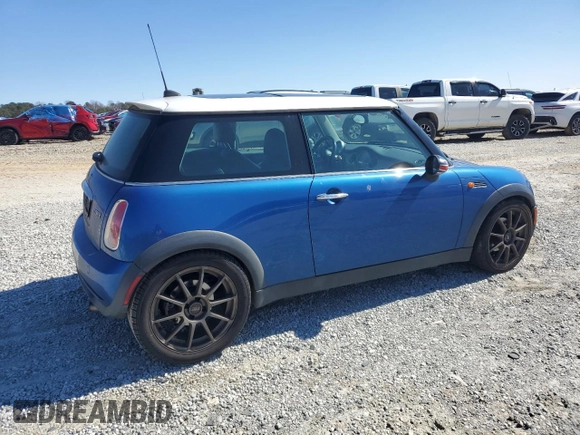 2006 MINI Hardtop with VIN WMWRC33536TK73980, listed as a Copart auction lot 45851425 with 206,982 mi miles and Clean title. Bid and sale history available at DreamBid. Image 3.